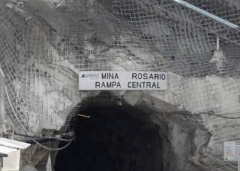Cuatro mineros siguen atrapados tras derrumbe en El Rosario, Sinaloa