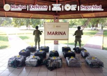 Marina intercepta cargamento de cocaína en Michoacán; detienen a seis tripulantes