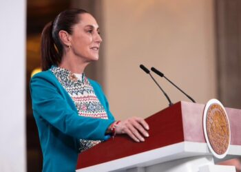 Sheinbaum retrasa tren al AIFA; destacan avances en salud y medio ambiente