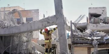 Misiles iraníes impactan base en Arabia Saudita y lesionan a militares de EU