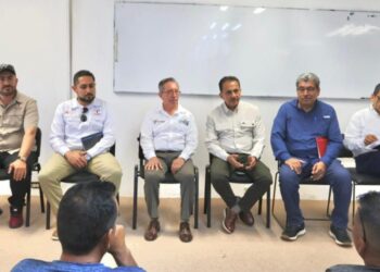 Fortalece Gobierno de Tamaulipas diálogo con pescadores de Soto la Marina