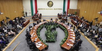 INE detecta opacidad en uso de fondos para mujeres y alista sanciones