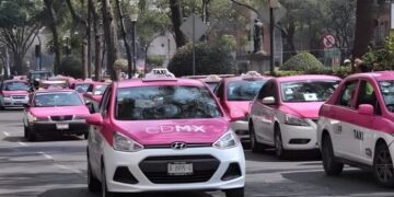 CDMX prohíbe a taxis concesionados operar en plataformas digitales