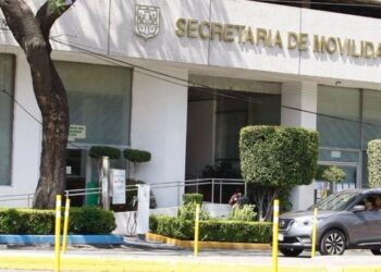Irregularidades en Semovi: revelan fallas y posible fraude en proyecto de taxímetros digitales