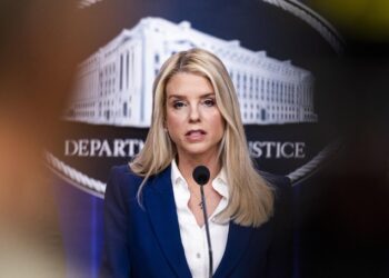 Trump remueve a Pam Bondi y designa fiscal interino en EE. UU.