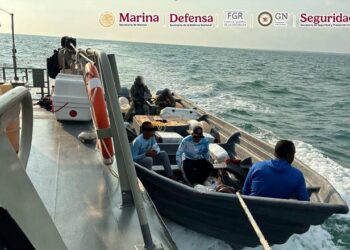 Intercepción en altamar: Marina decomisa cocaína y captura a seis extranjeros frente a Chiapas