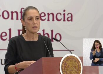 Sheinbaum elimina comisiones en gasolina y fija postura ante EU en la mañanera