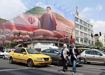 Irán congela diálogo con EU y eleva tensiones por bloqueo y conflicto en Ormuz