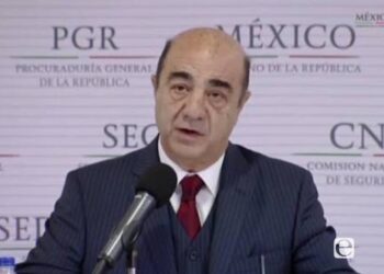 Murillo Karam sigue con vida; desmienten versiones sobre su fallecimiento