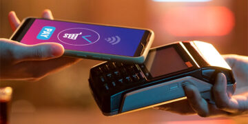 Gobierno y banca van por menos efectivo y más transacciones digitales