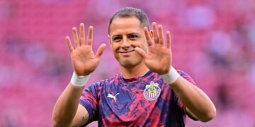 Chicharito cambia la cancha por los micrófonos en el Mundial 2026