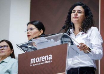 Sheinbaum niega cambios en Morena y respalda continuidad de Luisa María Alcalde