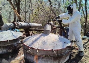 Golpe al narco en Sinaloa: desmantelan laboratorio de metanfetamina en Cosalá