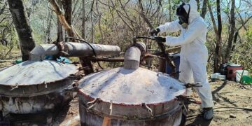 Golpe al narco en Sinaloa: desmantelan laboratorio de metanfetamina en Cosalá