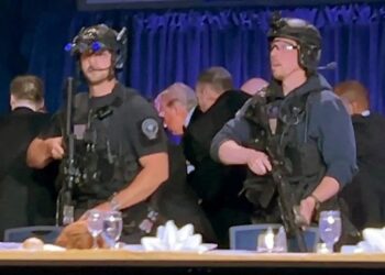 Tiroteo en cena de corresponsales provoca evacuación de Trump en Washington