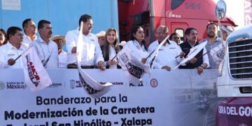 Armenta Mier encabeza banderazo de inicio a modernización de carretera federal San Hipólito-Xalapa
