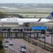 Vuelo de United rumbo a España regresa a Newark tras alerta por dispositivo Bluetooth identificado como “bomba”