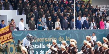 En unidad, con patriotismo y orden se realzó el desfile del 5 de mayo
