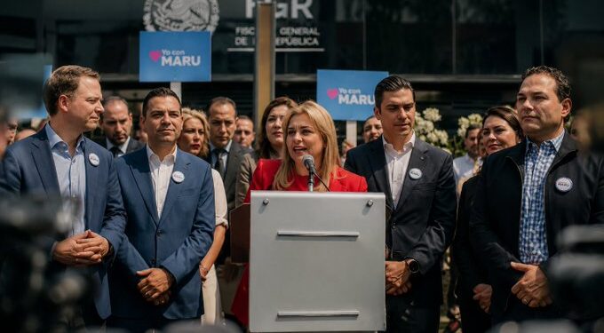 Maru Campos comparece ante la FGR y asegura que buscan construir un caso en su contra
