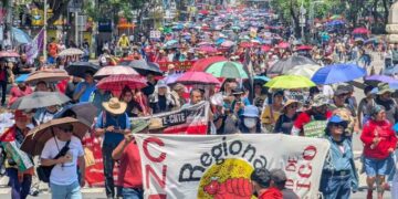 CNTE mantiene plantón y anuncia nuevas movilizaciones tras diálogo sin acuerdos con el Gobierno