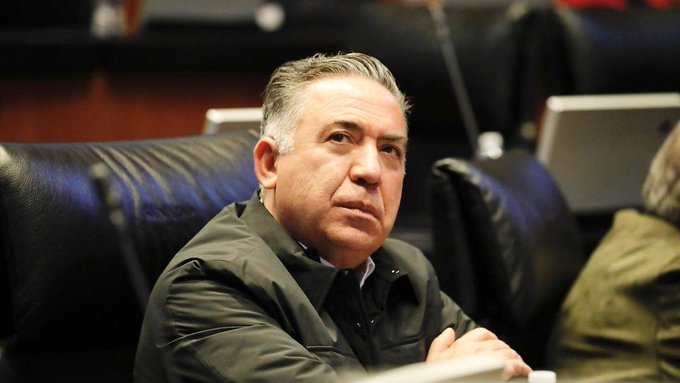 Enrique Inzunza rechaza entregarse a EU y asegura que permanece en Sinaloa