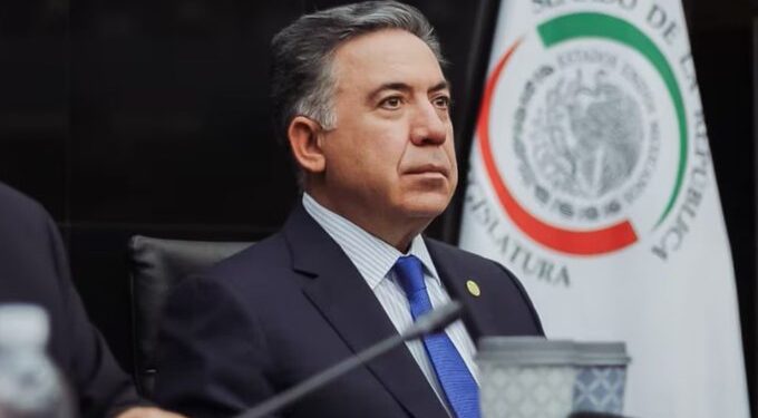 Enrique Inzunza se separa temporalmente del Senado en medio de investigación por presuntos nexos con el crimen organizado
