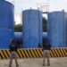 Autoridades federales desmantelan centro de huachicol en Veracruz; decomisan 250 mil litros de combustible
