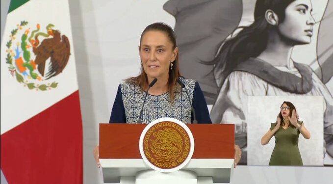 Sheinbaum destaca turismo, educación y Pemex en la mañanera del 15 de mayo