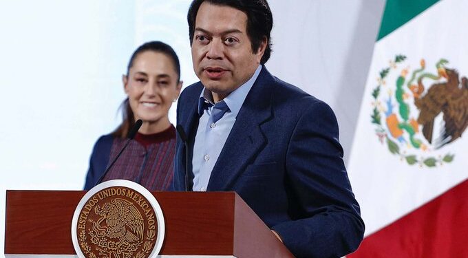 Sheinbaum respalda a Mario Delgado y descarta cambios en la SEP