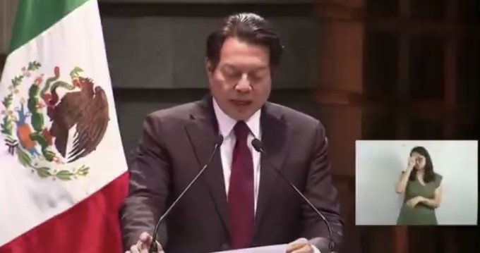 Gobierno anuncia aumento salarial de 9% para maestras y maestros en México