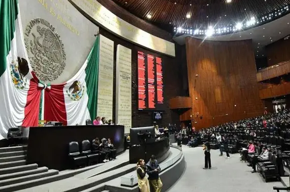 Cámara de Diputados oculta por cinco años expedientes de aspirantes al INE