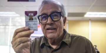 Rubén Rocha Moya comparece ante la FGR en Culiacán tras señalamientos de EU por presuntos nexos con el narco