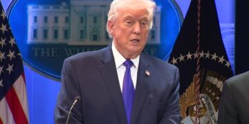 Gobierno de EU cancela acusaciones fiscales contra Trump y limita futuras investigaciones