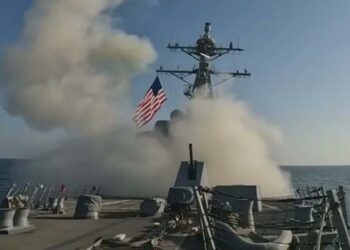 Irán y Estados Unidos elevan tensión militar tras enfrentamientos en el estrecho de Ormuz