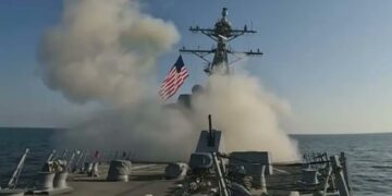 Irán y Estados Unidos elevan tensión militar tras enfrentamientos en el estrecho de Ormuz