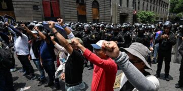 CNTE mantiene protestas en CDMX; Segob alerta riesgos por plantón en el Zócalo
