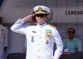 Vicealmirante detenido por huachicol fiscal acusa irregularidades y exige acceso a su defensa