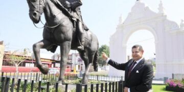 Rehabilita Gobierno del Estado el Arco de Loreto y devela escultura de Ignacio Zaragoza