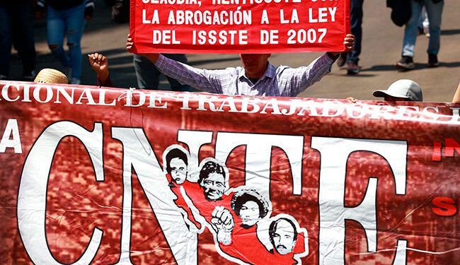 CNTE escala protestas y anuncia huelga nacional; rechaza aumento salarial del 9%