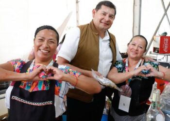 Convivencia y cercanía del gobernador Armenta Mier en la Feria de Puebla