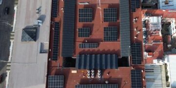 Más de 6 mil paneles solares impulsan la eficiencia energética en Puebla