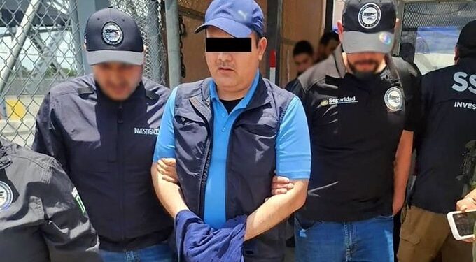 Funcionario de Aduanas es detenido por presunta delincuencia organizada; será trasladado al Altiplano