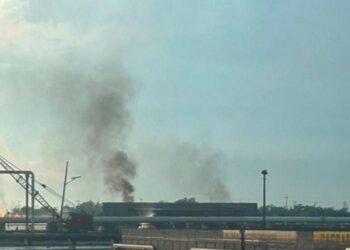 Pemex contiene fuga de combustóleo en Salina Cruz y mantiene vigilancia en la zona