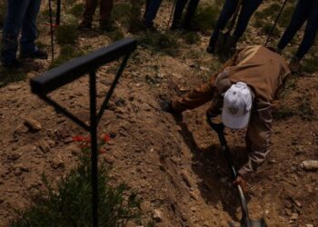 Persisten hallazgos en Tlajomulco; colectivo encuentra más restos humanos