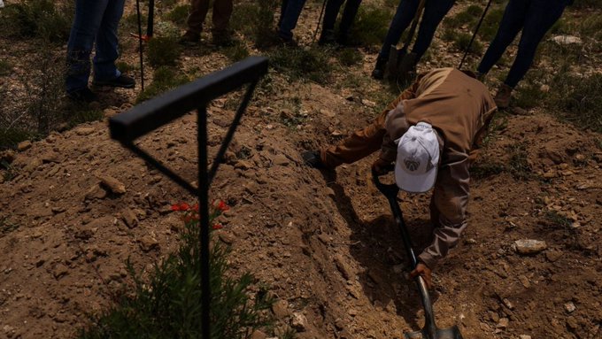 Persisten hallazgos en Tlajomulco; colectivo encuentra más restos humanos