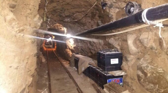 Autoridades de EU vinculan al CJNG con túnel entre Tijuana y San Diego; aseguran más de una tonelada de cocaína