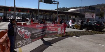 CNTE exige diálogo directo al Gobierno y mantiene huelga nacional; intensifica protestas en carreteras y estados