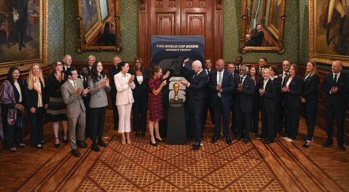 Sheinbaum recibe a la FIFA en Palacio Nacional y México se declara listo para inaugurar el Mundial 2026
