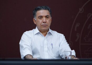Enrique Inzunza descarta buscar la gubernatura de Sinaloa y ratifica que permanecerá en el Senado hasta 2030