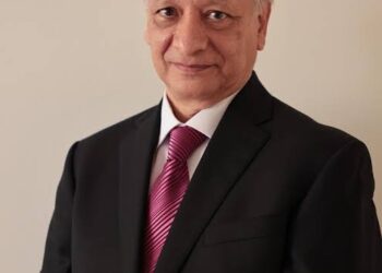Exdirector de Pemex es denunciado por presunta violencia familiar; Sheinbaum pide investigar y ofrece apoyo a la víctima